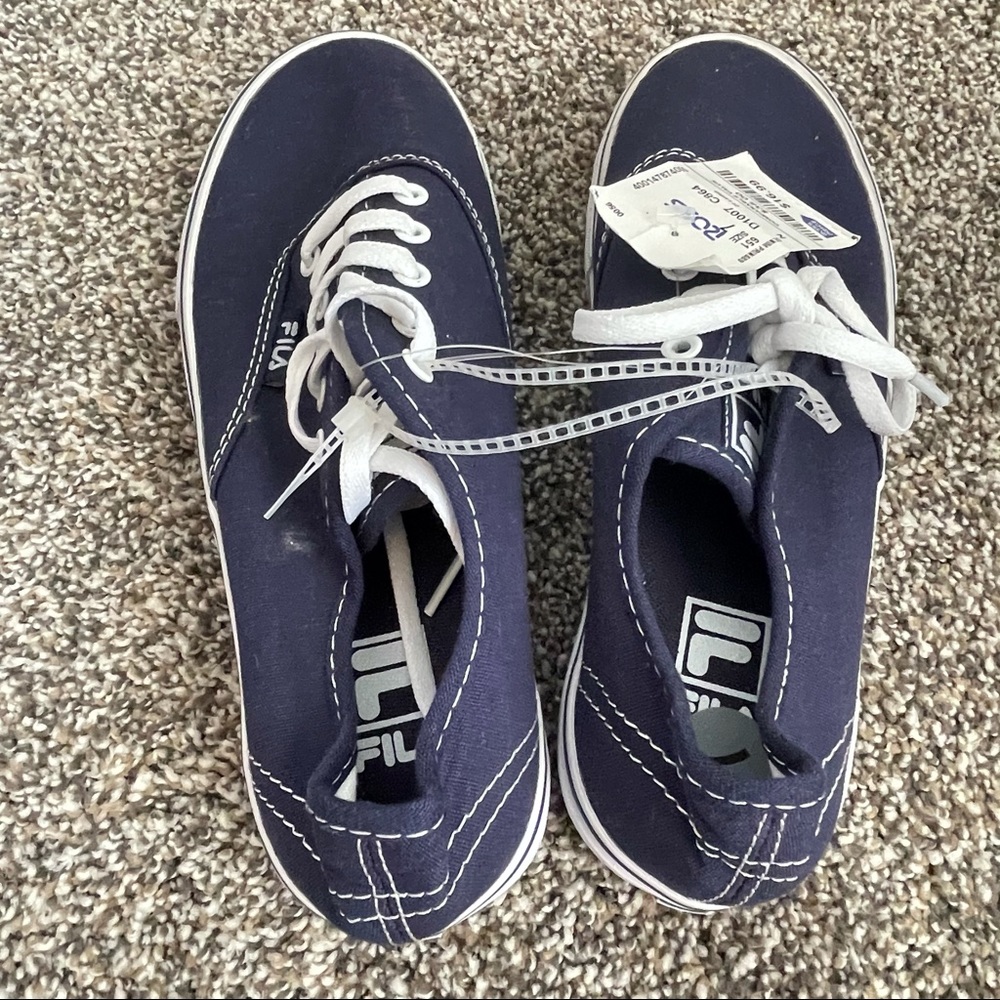 Dark blue with white stitching, fila shoes - Picture 4 of 6